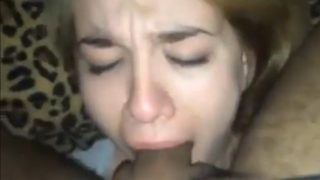 ¡PERFECT GIRL! She eats the whole dick