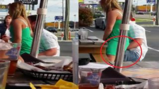 La dedeada mas discreta del mundo (pareja cachonda)