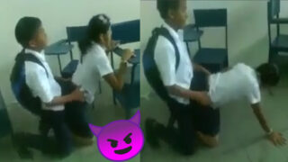 Morrita caliente perreando en plena clase😈